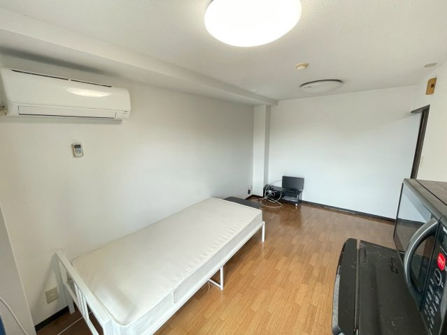 佳住の洋室