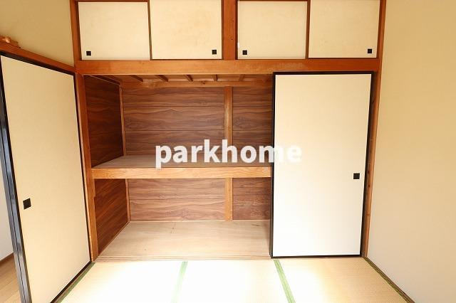 藤岡貸家（棟割り戸建て）の収納|十分な収納スペースがあります
※内装が若干異なる場合がございます