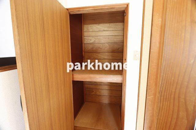 藤岡貸家（棟割り戸建て）の収納|収納のためのスペースです
※内装が若干異なる場合がございます