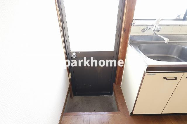 藤岡貸家（棟割り戸建て）の内装|明るい室内です
※内装が若干異なる場合がございます