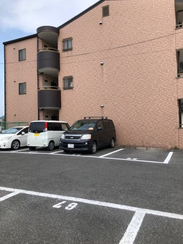 暁21・うえきⅡ号館の外観|キッチン側に窓有