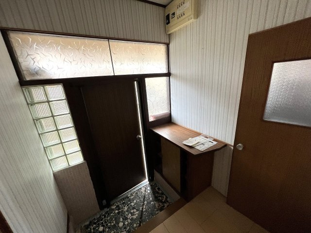 志井二丁目　戸建の玄関