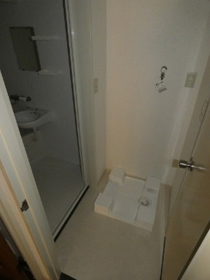 【洗面所】 | ビコーハイツ | 着替えが出来る脱衣所も完備。