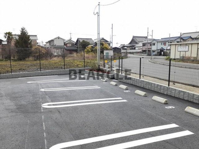 【駐車場】 | ラズリ