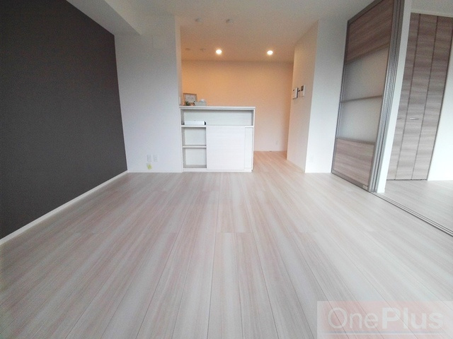 コンフォート西岡本の居間・リビング