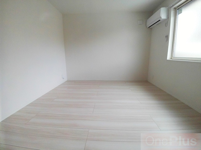 コンフォート西岡本の居間・リビング