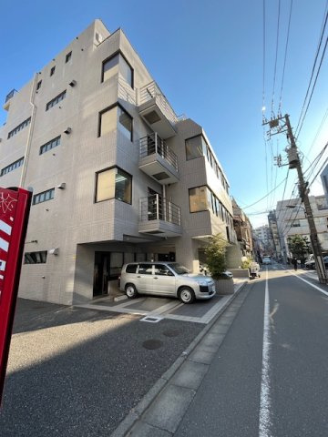 ゴルジェビルディングの外観
