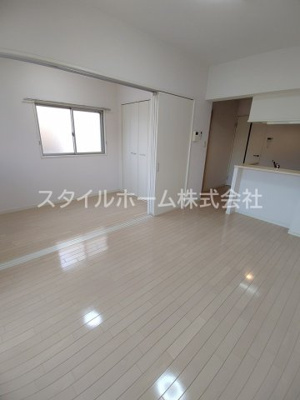 【居間・リビング】 | カーサハナブサ | 別部屋の写真です。