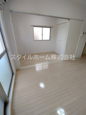 【居間・リビング】 | カーサハナブサ | 別部屋の写真です。