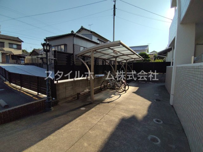 【その他共用部分】 | カーサハナブサ | 駐輪場