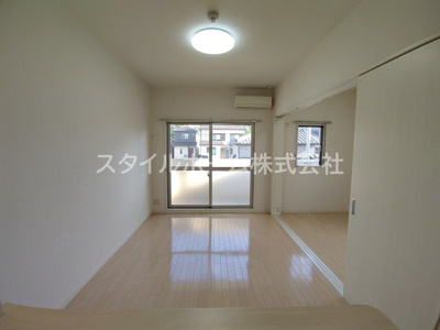 【居間・リビング】 | カーサハナブサ | 別部屋の写真です。