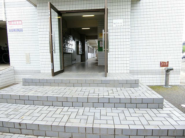 INOVE武蔵砂川のロビー