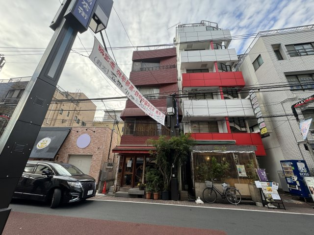 葭原ビルの外観