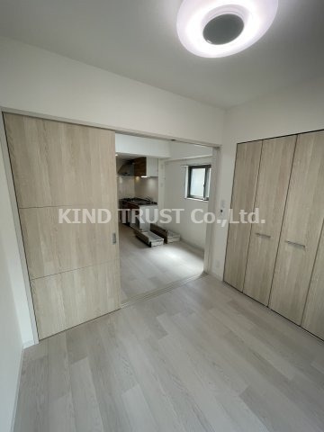 グランディア梅田ノースの居間・リビング|こちらのリビングで趣味の時間をお楽しみください