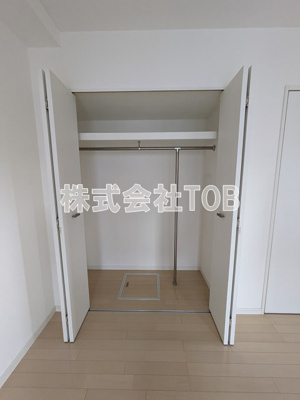 【収納】 | ウィルテラス千歳烏山 | 9.9帖洋室クローゼット