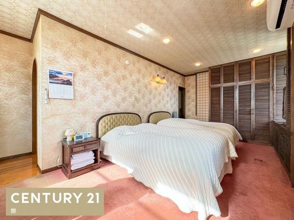 和歌山市小松原5丁目　中古戸建の寝室|【寝室】
クローゼット付きの寝室