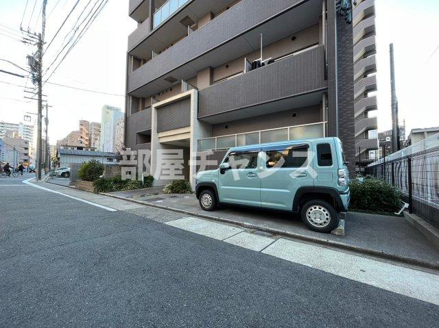 フェアリーの駐車場