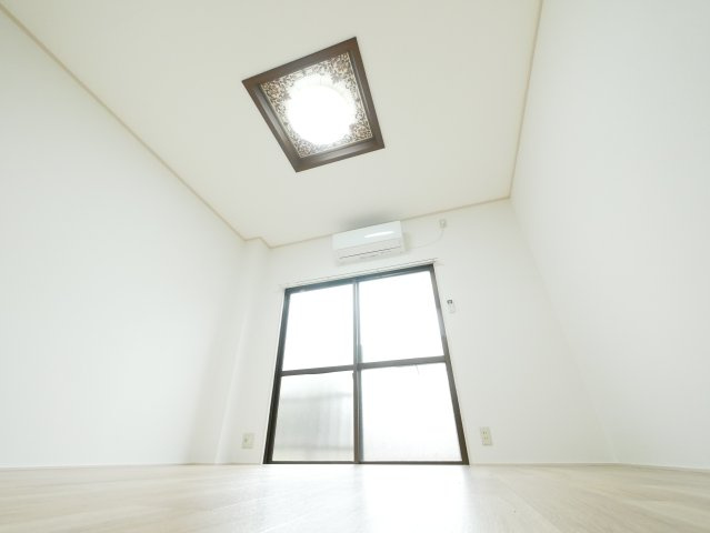 ハイツ福の洋室|綺麗な洋室です