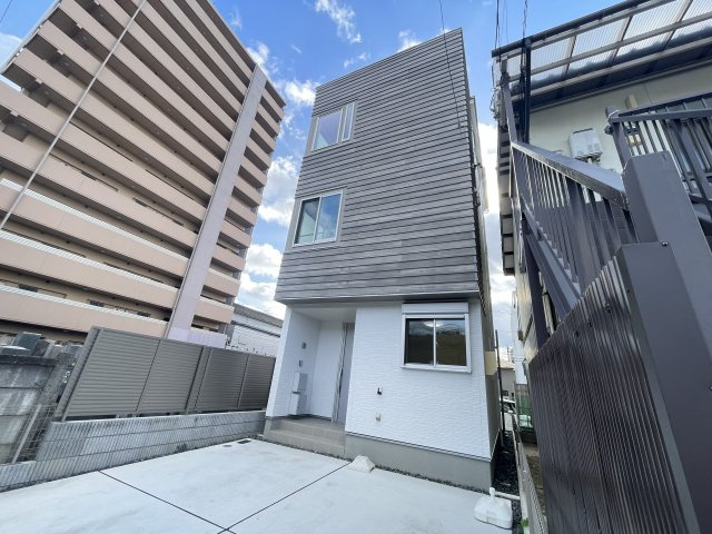 MELDIA東区大幸4丁目№3の駐車場|並列2台駐車可能