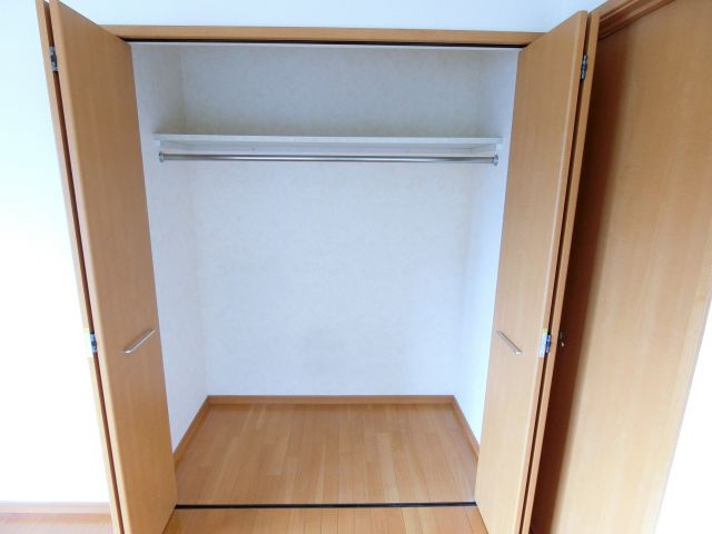 リビングタウン狭山池の収納|同物件別部屋イメージ写真