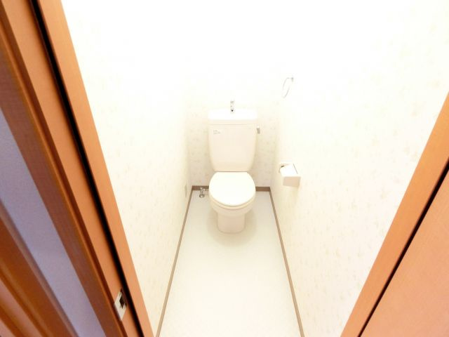 リビングタウン狭山池のトイレ|同物件別部屋イメージ写真