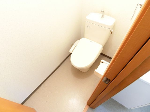リビングタウン狭山池のトイレ|同物件別部屋イメージ写真