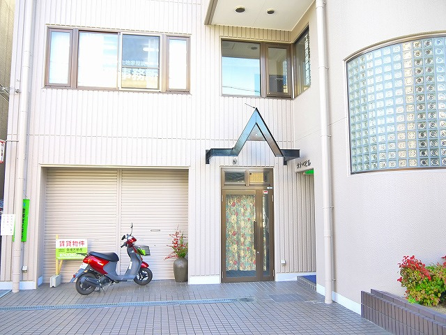 タナベビルのロビー