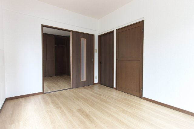 マリージュの洋室