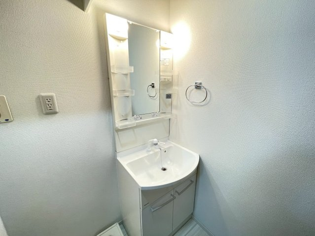 ウィステリアの洗面所