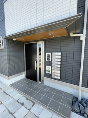 【エントランス】 | アンダー　フォレスト　Annex