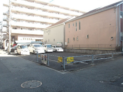 【外観】 | バイパス下駐車場
