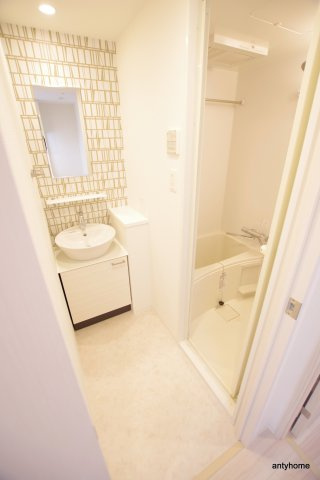 エスリード大阪梅田リュクス　仲介手数料無料の洗面所