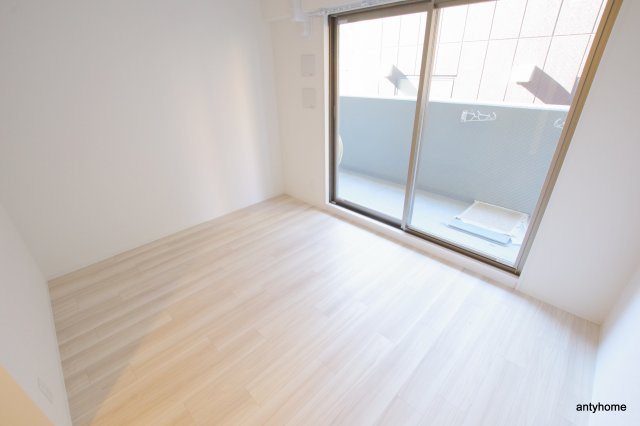 エスリード大阪梅田リュクス　仲介手数料無料の居間・リビング