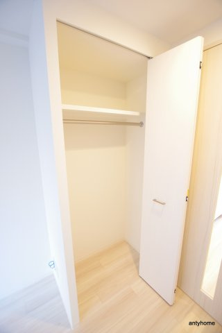 エスリード大阪梅田リュクス　仲介手数料無料の収納