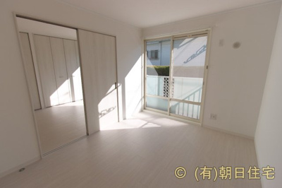 【洋室】 | サンシャイン．ヴィラA