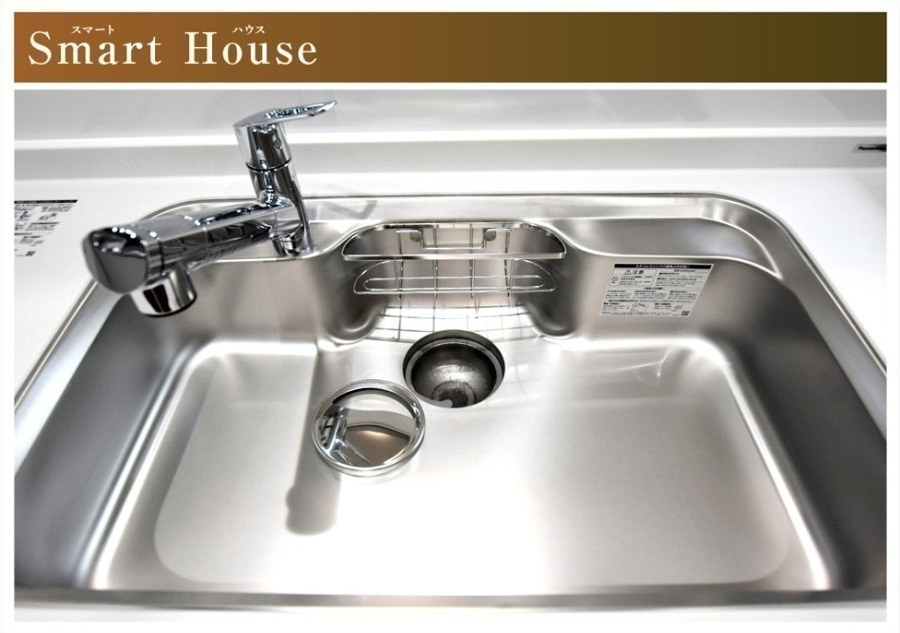 戸建　安八郡安八町森部　全13区画分譲のキッチン|お手入れが楽なステンレスをワークスペース部分に使用した機能的で美しいシステムキッチンを使用しています