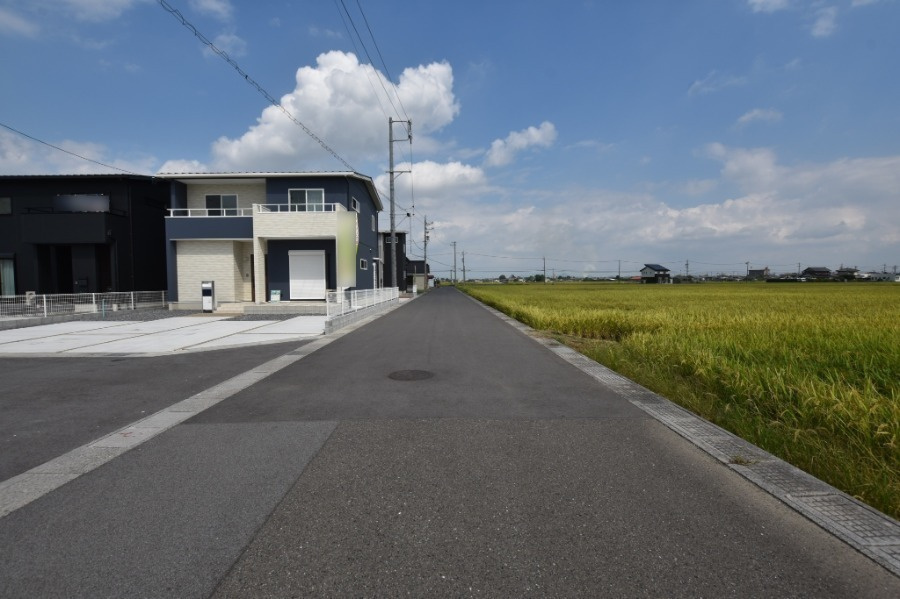 戸建　安八郡安八町森部　全13区画分譲の前面道路含む現地写真|■前面道路　■ヤマダ不動産　株式会社リライフ　大垣店　■夢のマイホーム購入をフルサポートします！