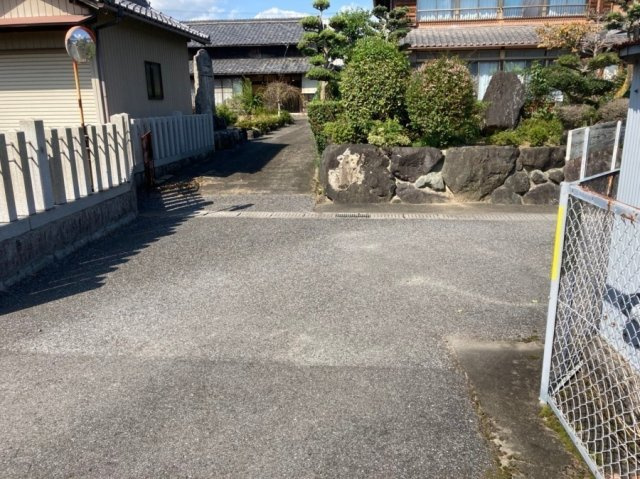売土地　養老郡養老町蛇持　186.4坪の前面道路含む現地写真