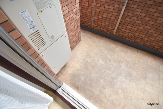 グランシス江坂　仲介手数料無料のバルコニー