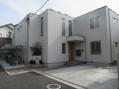 【外観】 | メゾンルミエール（高井田賃貸） | 外観は落ち着いています