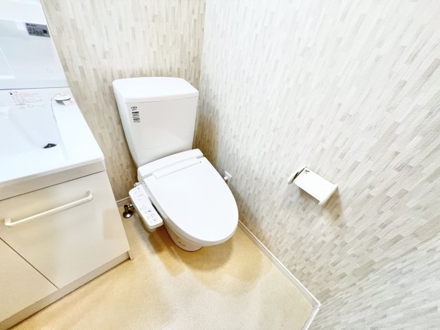 ユーフォリアのトイレ|※別部屋参考写真