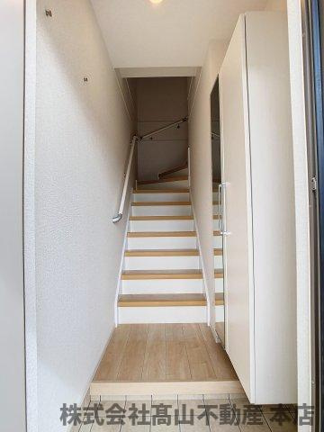 グランド　ヒルズ　Ⅰの玄関