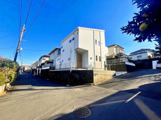 【前面道路含む現地写真】 | 前面道路含む現地写真です