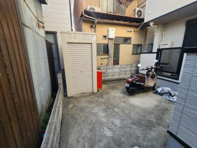 ガーデンフォレストの駐車場|駐輪場ナシ