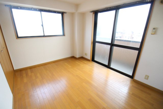 アースヒルズの居間・リビング|おしゃれな居間です