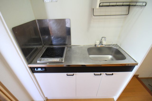 アースヒルズのキッチン|お料理しやすいキッチンです