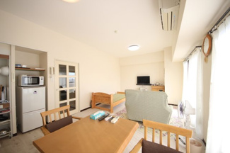 【居間・リビング】 | ロイヤルリゾート琵琶湖　