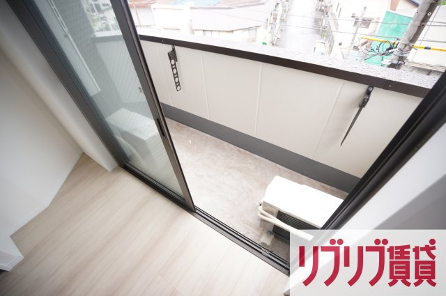 テリアズ港町のバルコニー