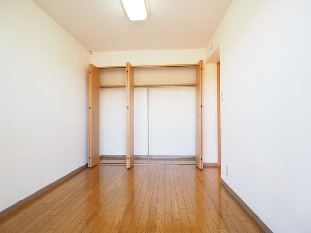 【収納】 | クレベール | 洋室①(リビング東側)収納