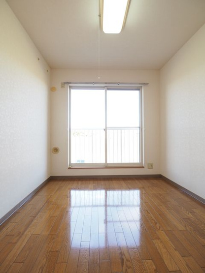 【洋室】 | クレベール | 洋室②(北側)